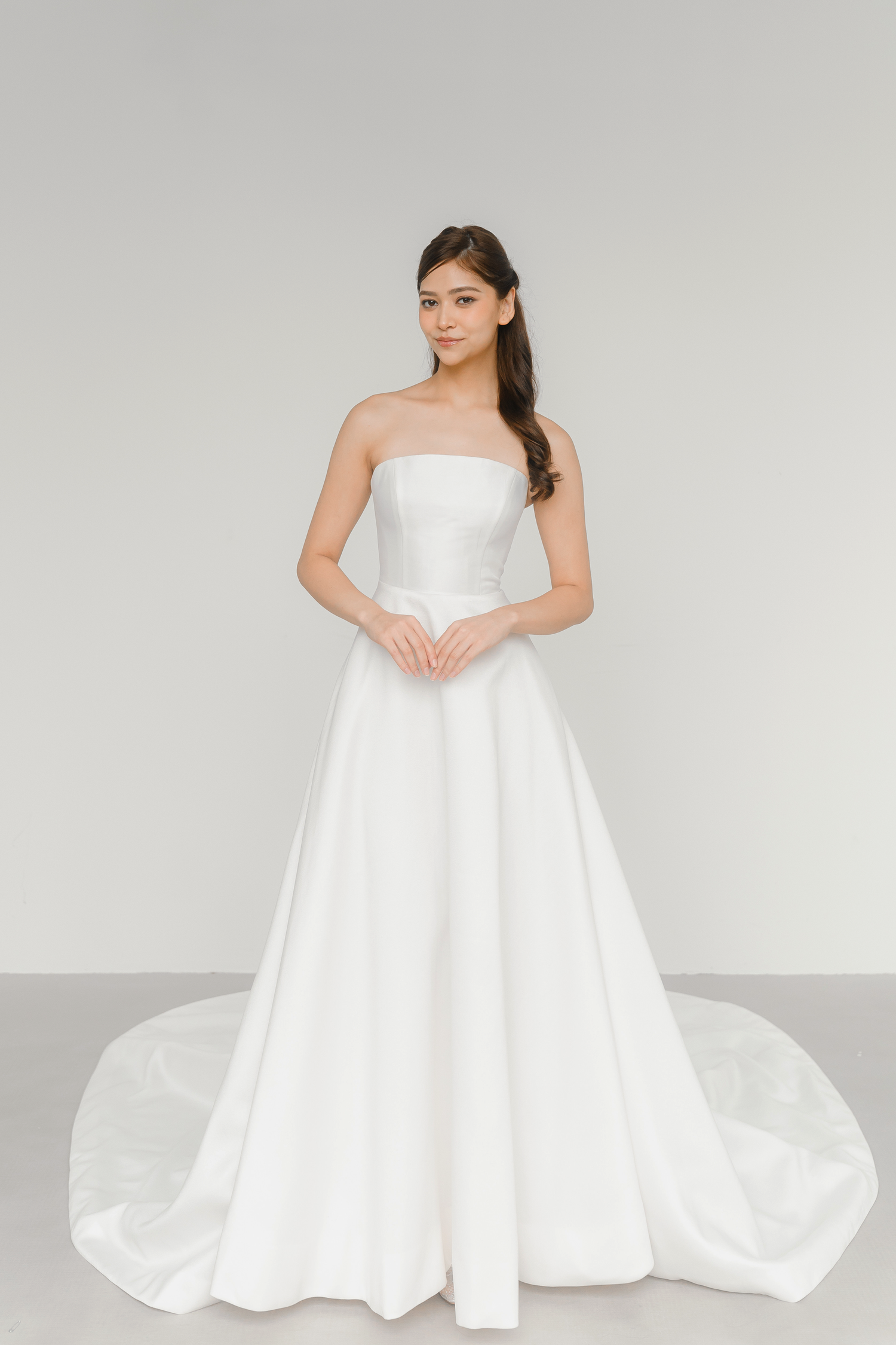 willa-wedding-dress-front