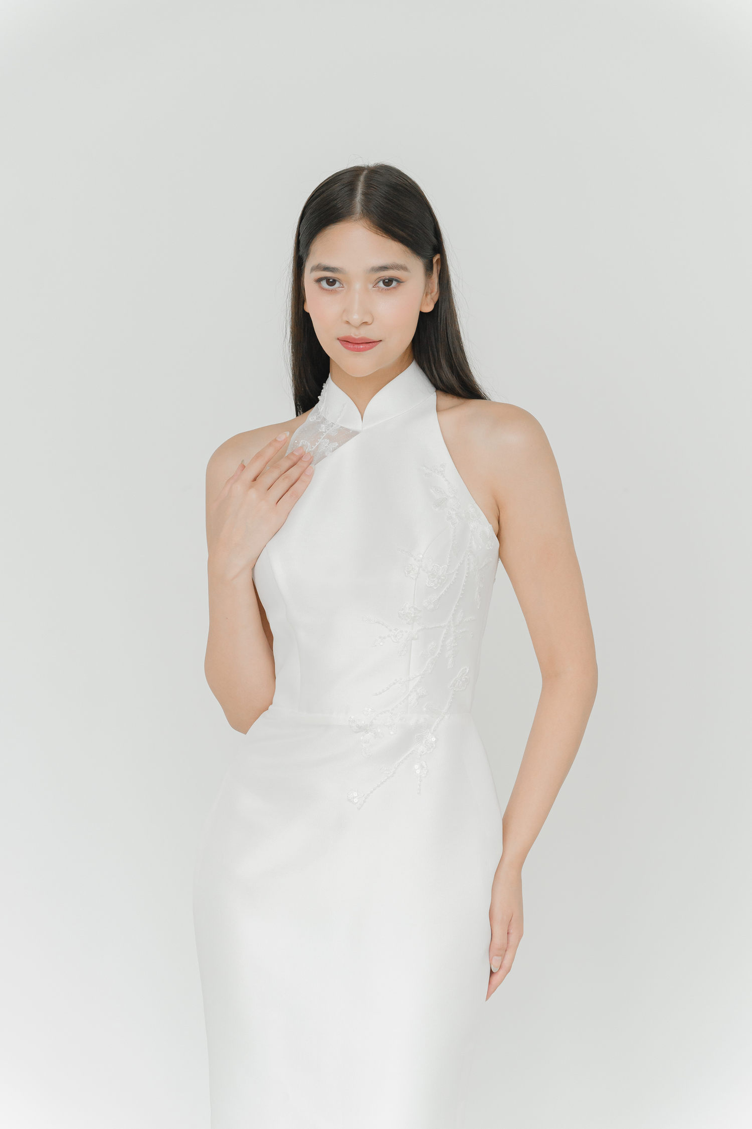 Aiko wedding cheongsam front view with a relaxed mermaid silhouette