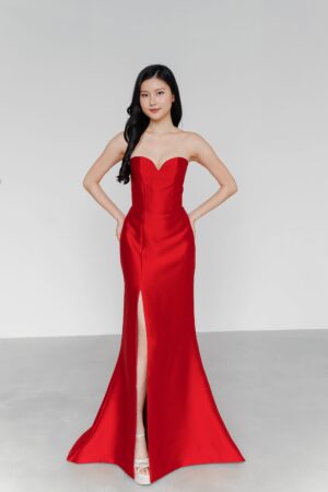 Yasmin (w/ Detachable Sleeves)