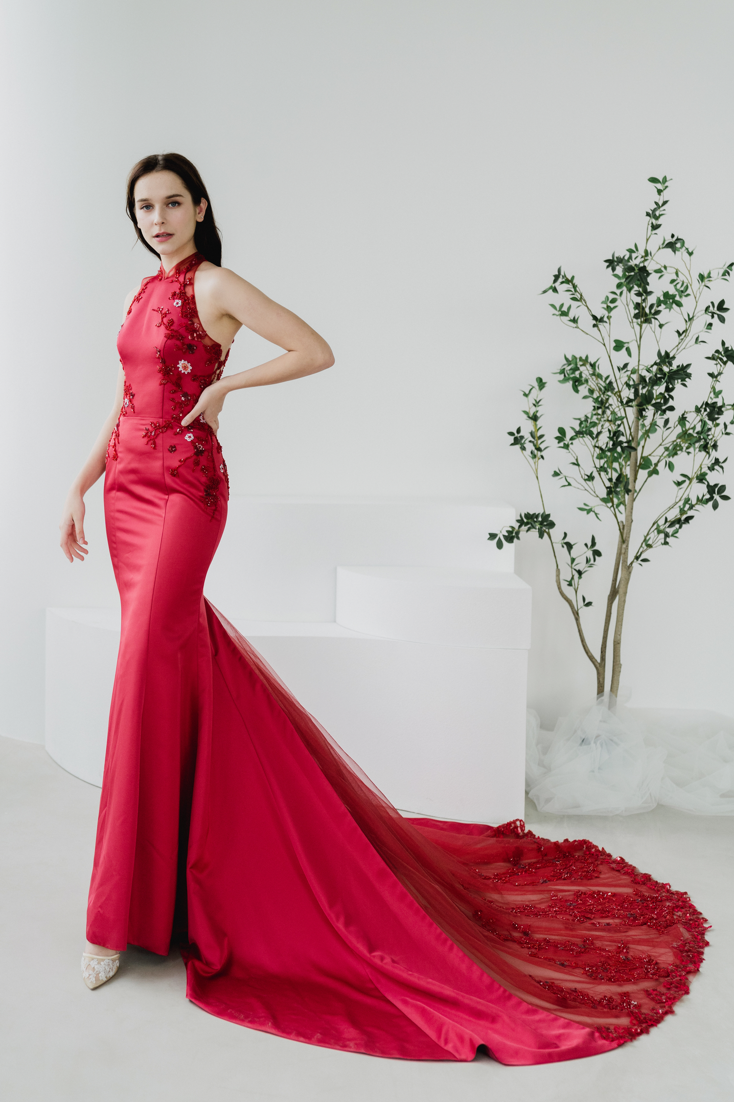 Cora wedding cheongsam front view in satin with red lace appliqué