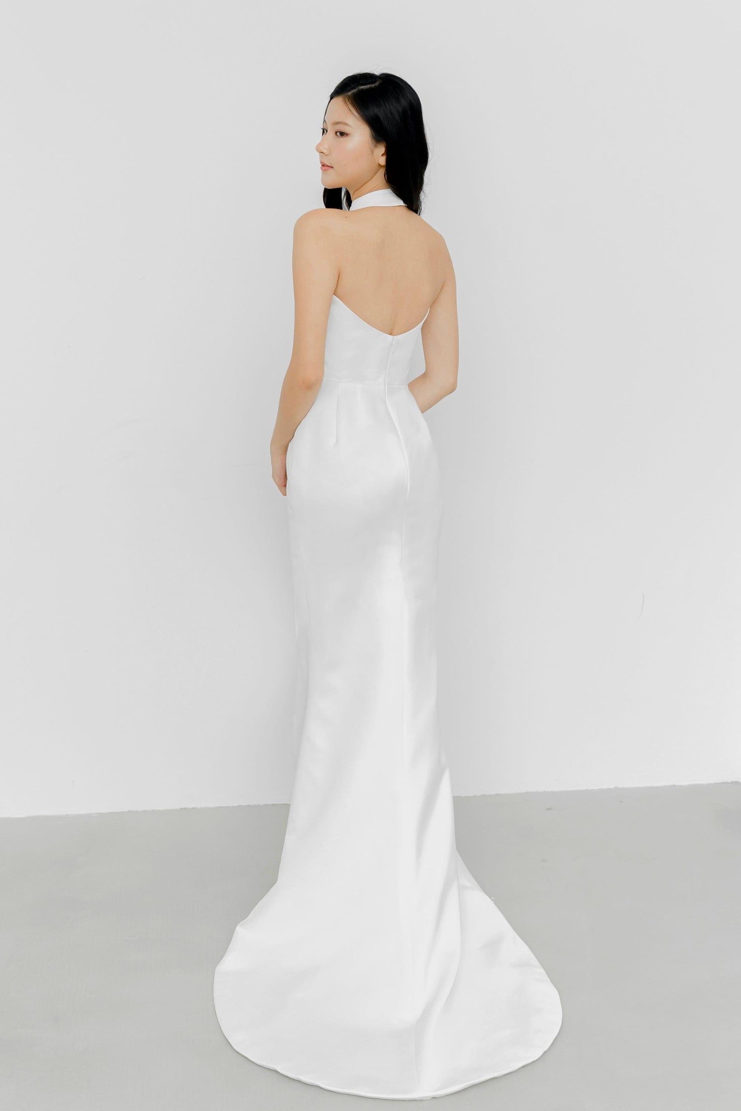 Eberlyn bridal gown side view showcasing the elegant fitted silhouette