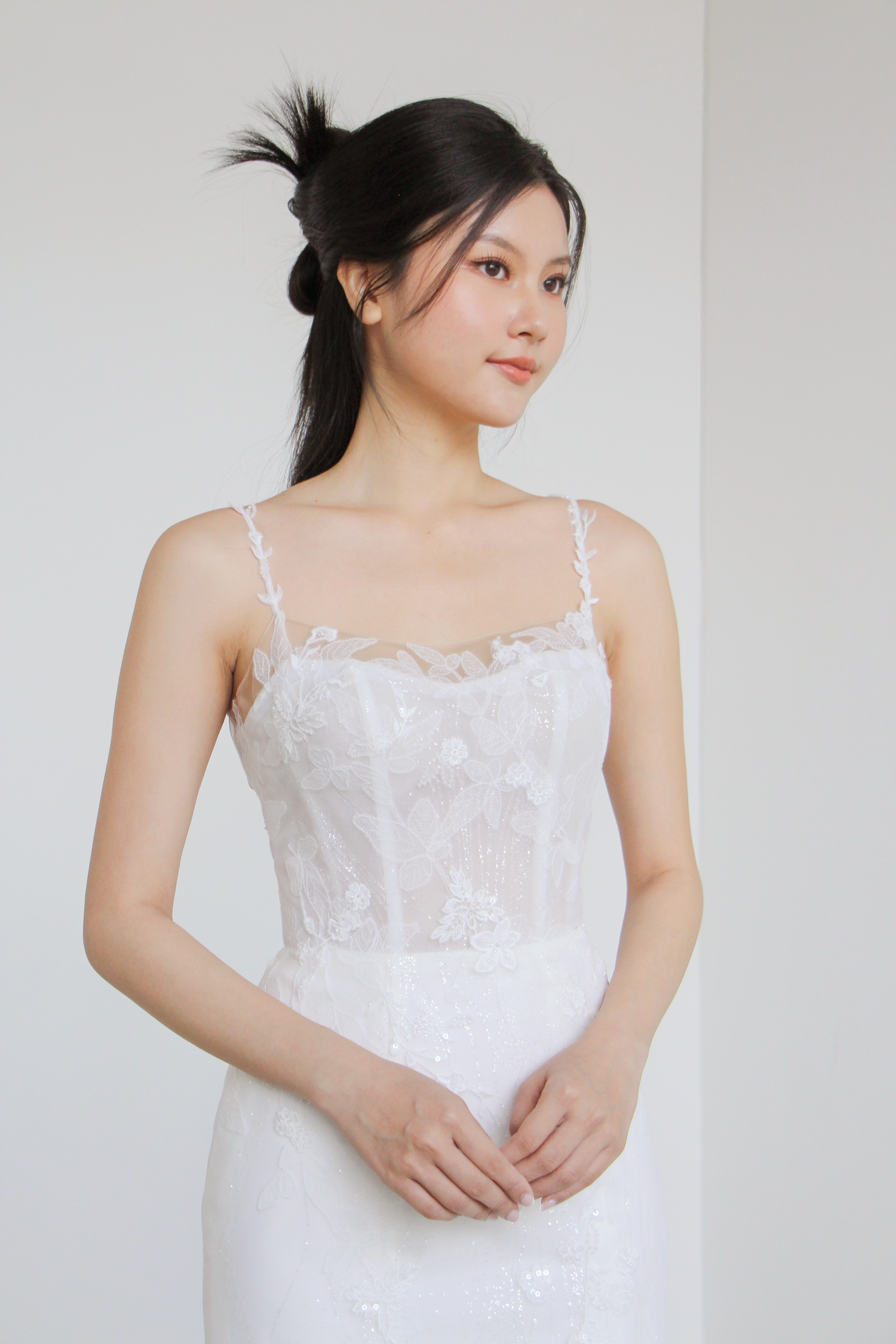 Hallie mermaid wedding dress front view with scoop neckline