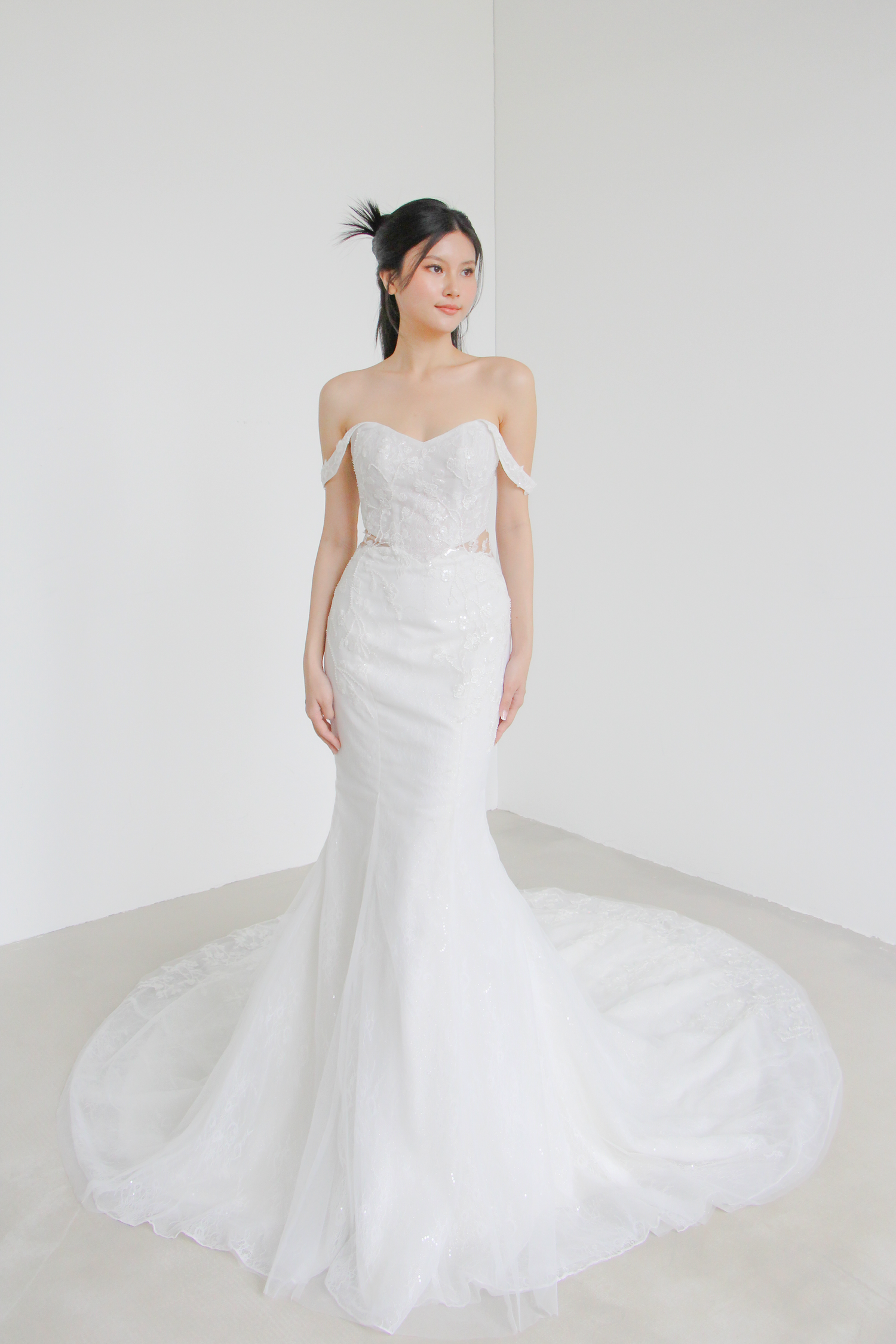 Isadora wedding dress front view with a subtle sweetheart neckline and mermaid silhouette