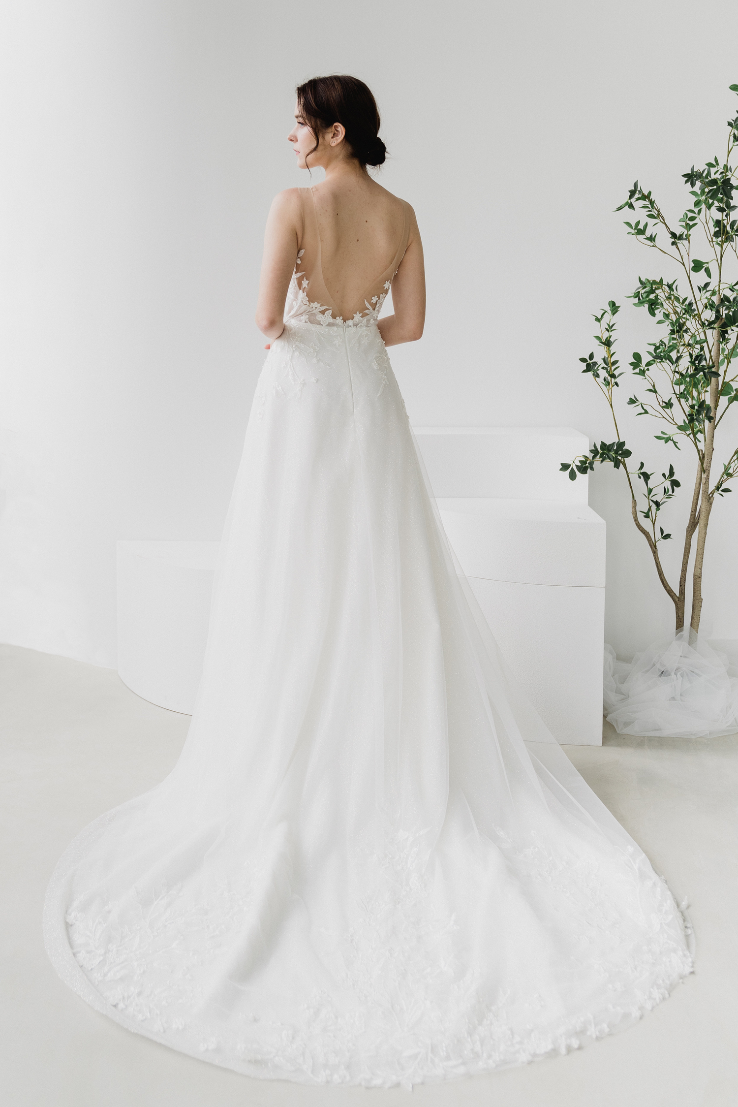 Leanne bridal dress back view with delicate lace detailing
