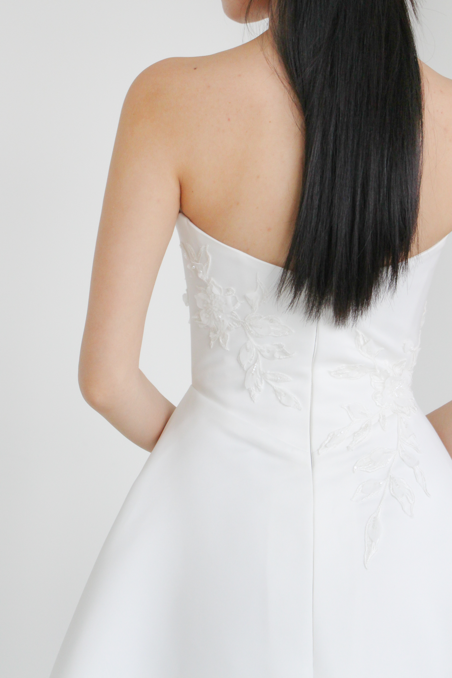 Vania wedding gown close-up of delicate beaded lace