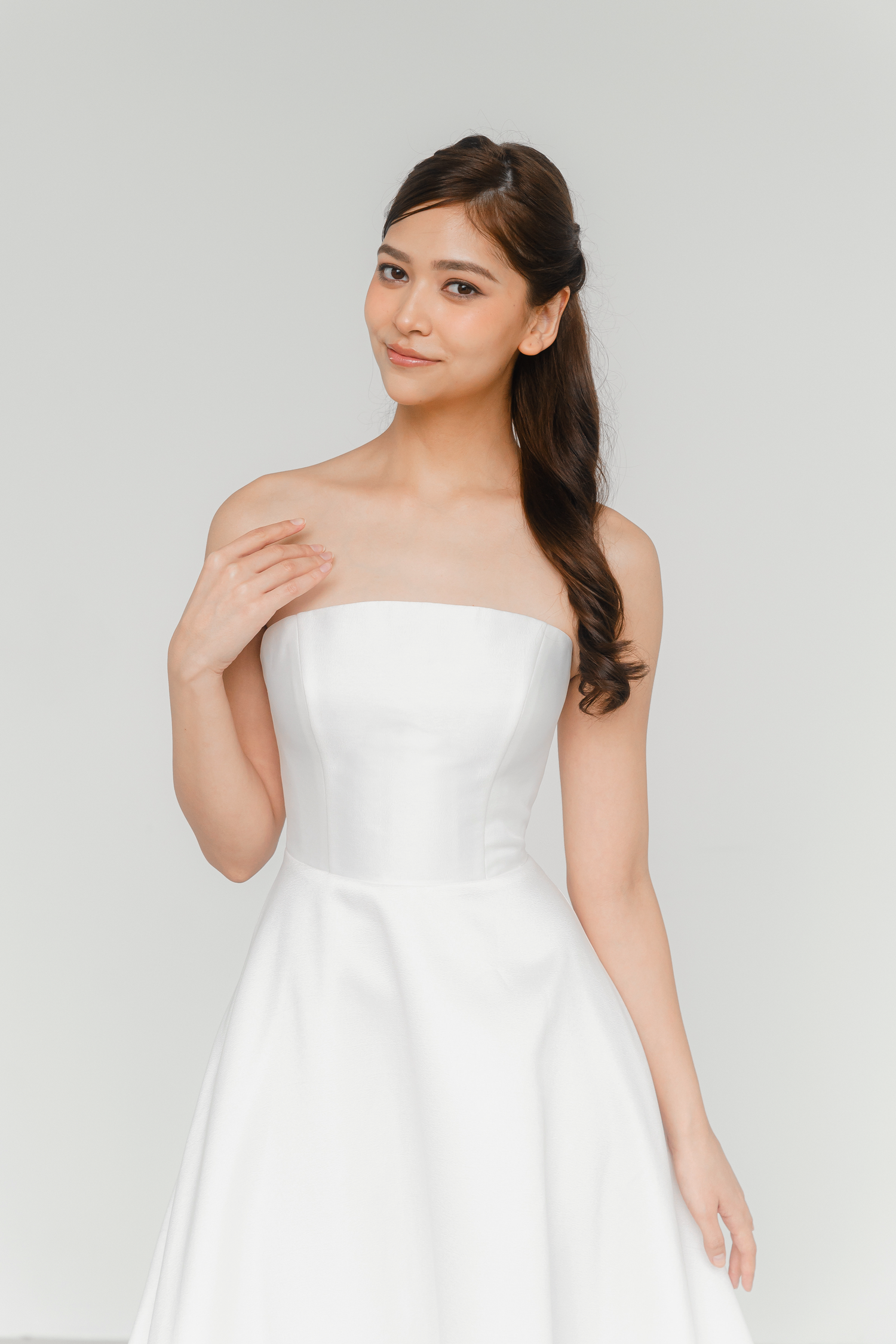 Willa wedding dress front view with a straight neckline and A-line silhouette
