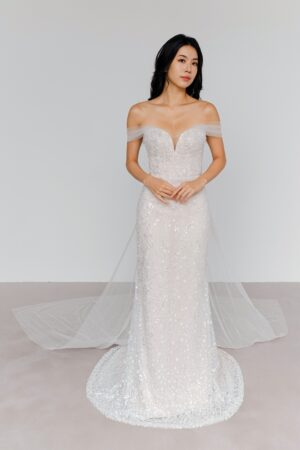 Aurelia (w/ Detachable Off-Shoulder Cap)